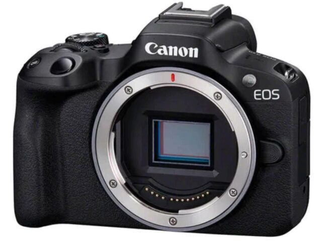 Canon EOS R50 + RF-S 18-45 + RF 75-300mm Double Lens Kit