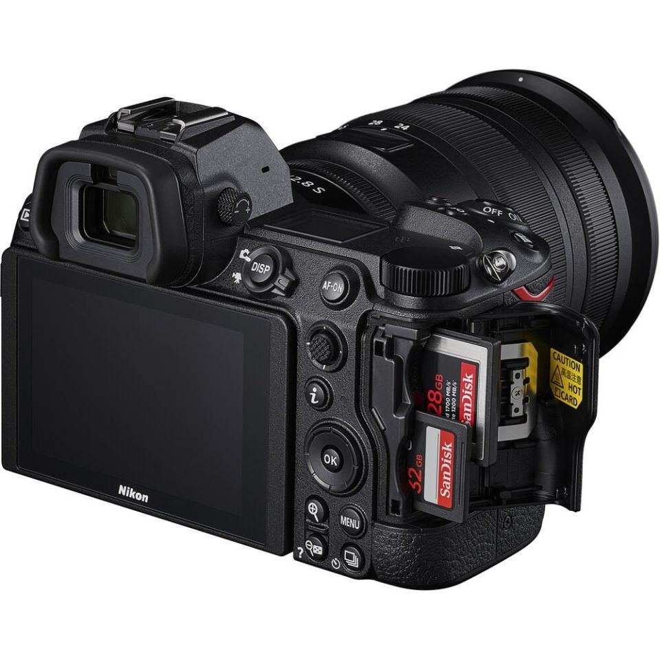 Nikon Z 6II + 24-70mm f/4 Aynasız Dijital Fotoğraf Makinesi
