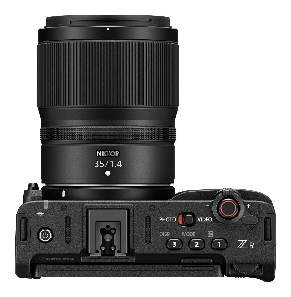 Nikon ZR 6K Sinema Kamerası + Z 35mm F/1.4 Lens Kit