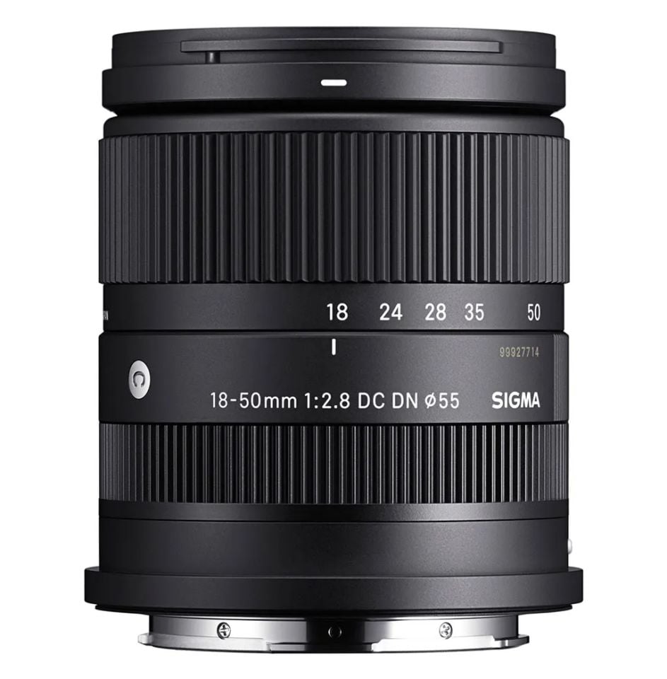 Sigma 18-50mm f/2.8 DC DN Contemporary Lens (Canon RF)