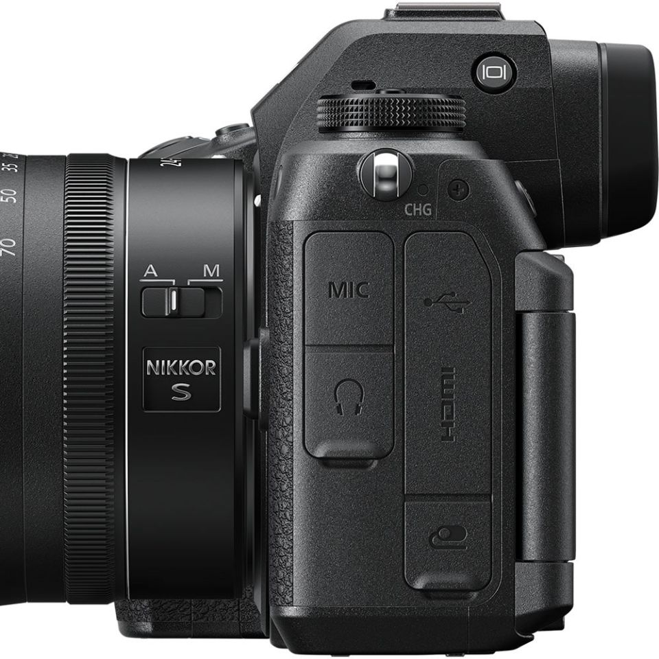Nikon Z6 III Aynasız Fotoğraf Makinesi + 24-200 f/4-6.3 Lens Kit