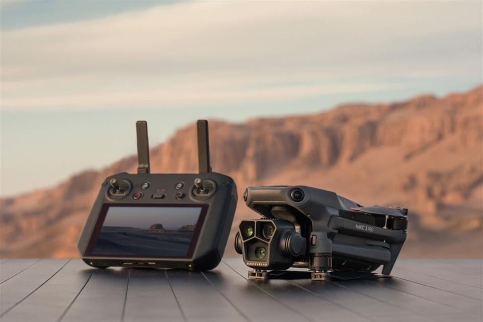 DJI Mavic 3 Pro Fly More Combo (DJI RC Pro)