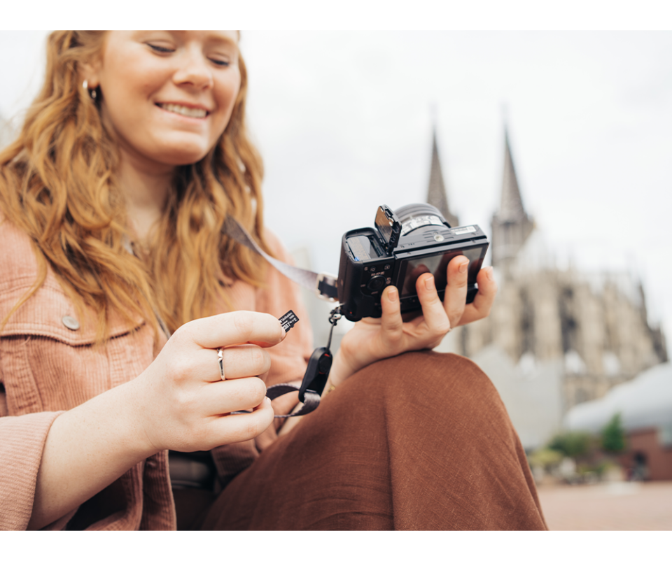 Verbatim 44082 - 16Gb 80Mb/S Premium U1 Micro Sdhc Class 10 (inc Adaptor)