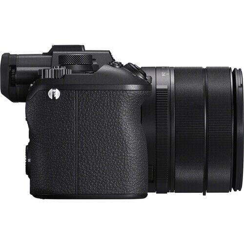 Sony RX10 V Kompakt Fotoğraf Makinesi