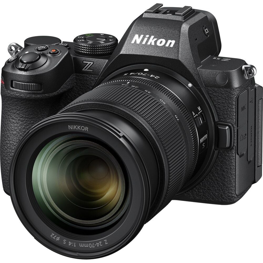 Nikon Z5 II 24-70mm f/4 S Lensli Fotoğraf Makinesi