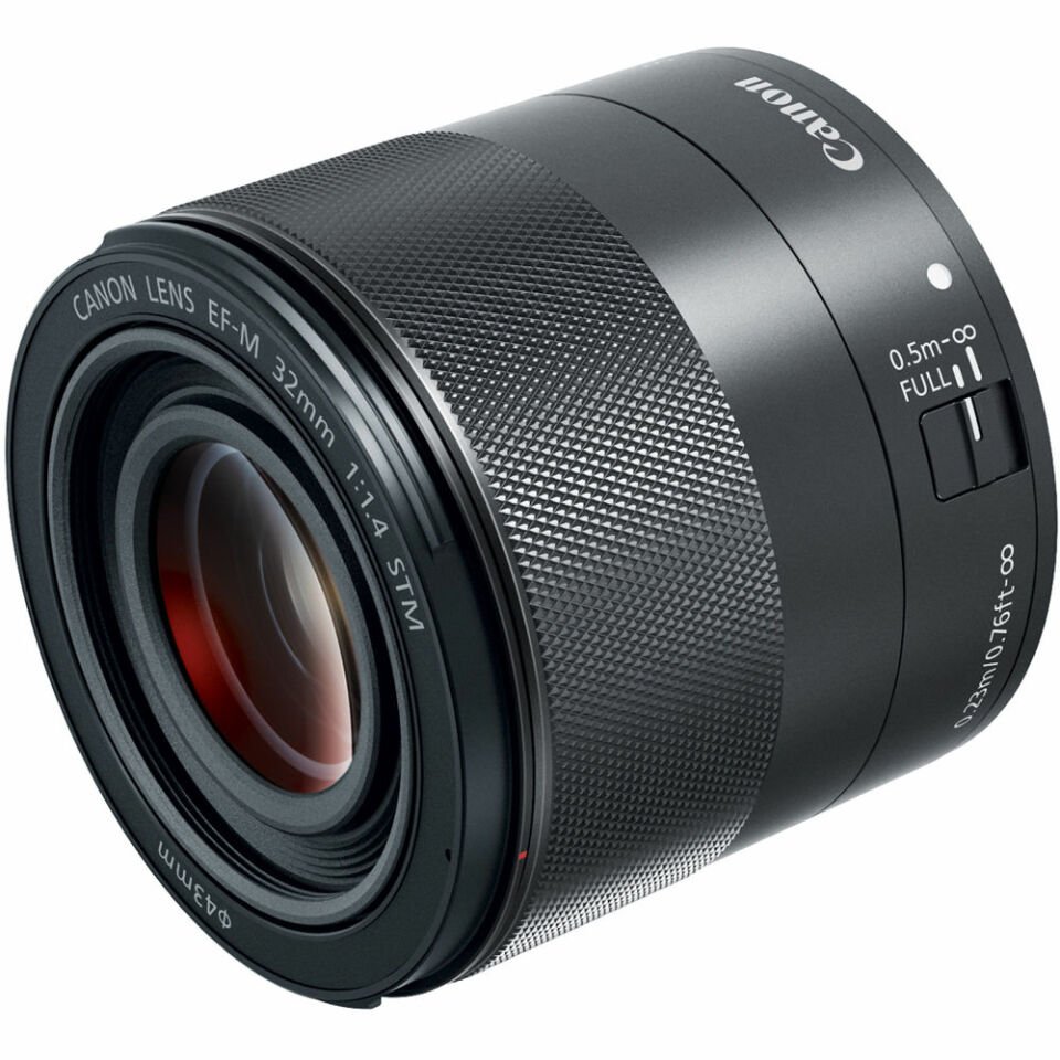Canon EF-M 32mm f/1.4 STM Aynasız Makine Lensi