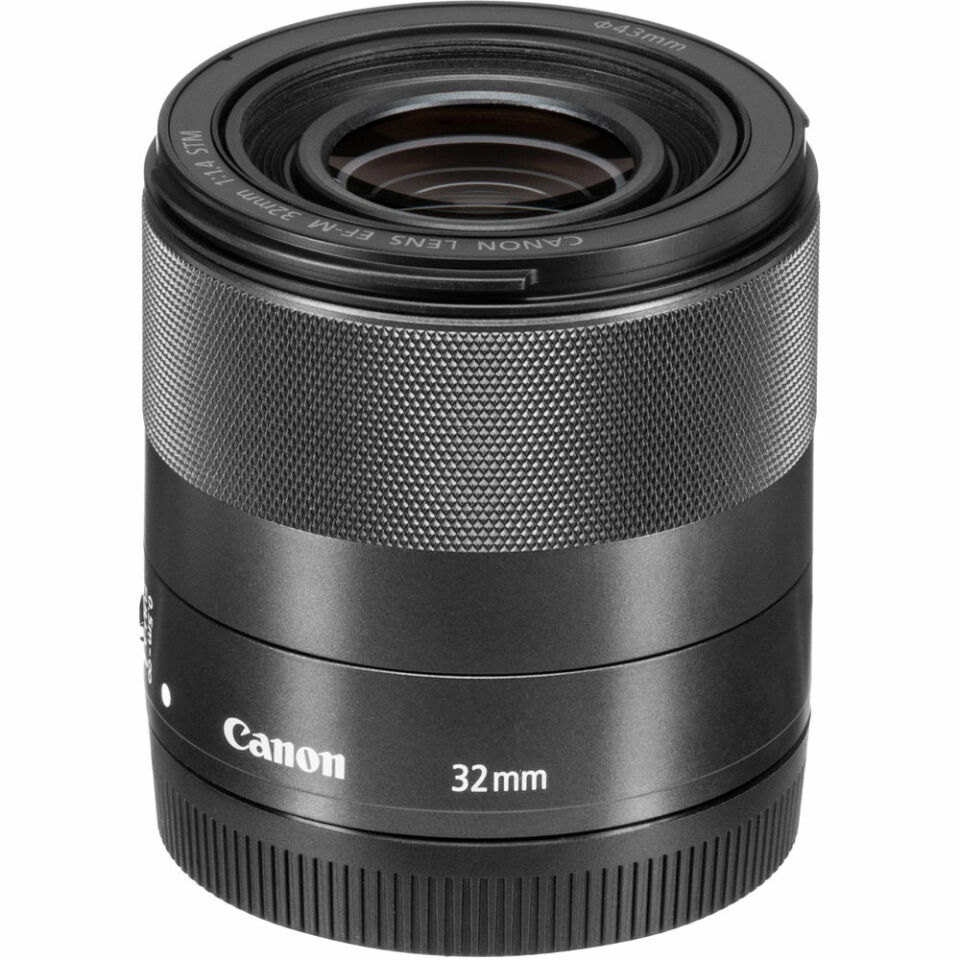 Canon EF-M 32mm f/1.4 STM Aynasız Makine Lensi