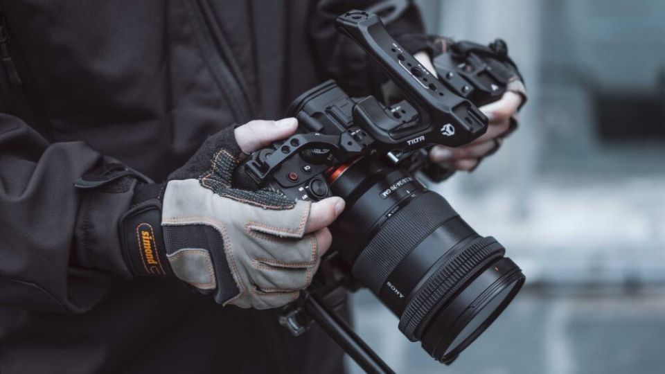 Tilta TA-T30-A-B Sony A7 III / A7R III / A7 IV / A7R IV / A7R V / A7S III / A1 / A9  IV için Kamera Kafes Kiti