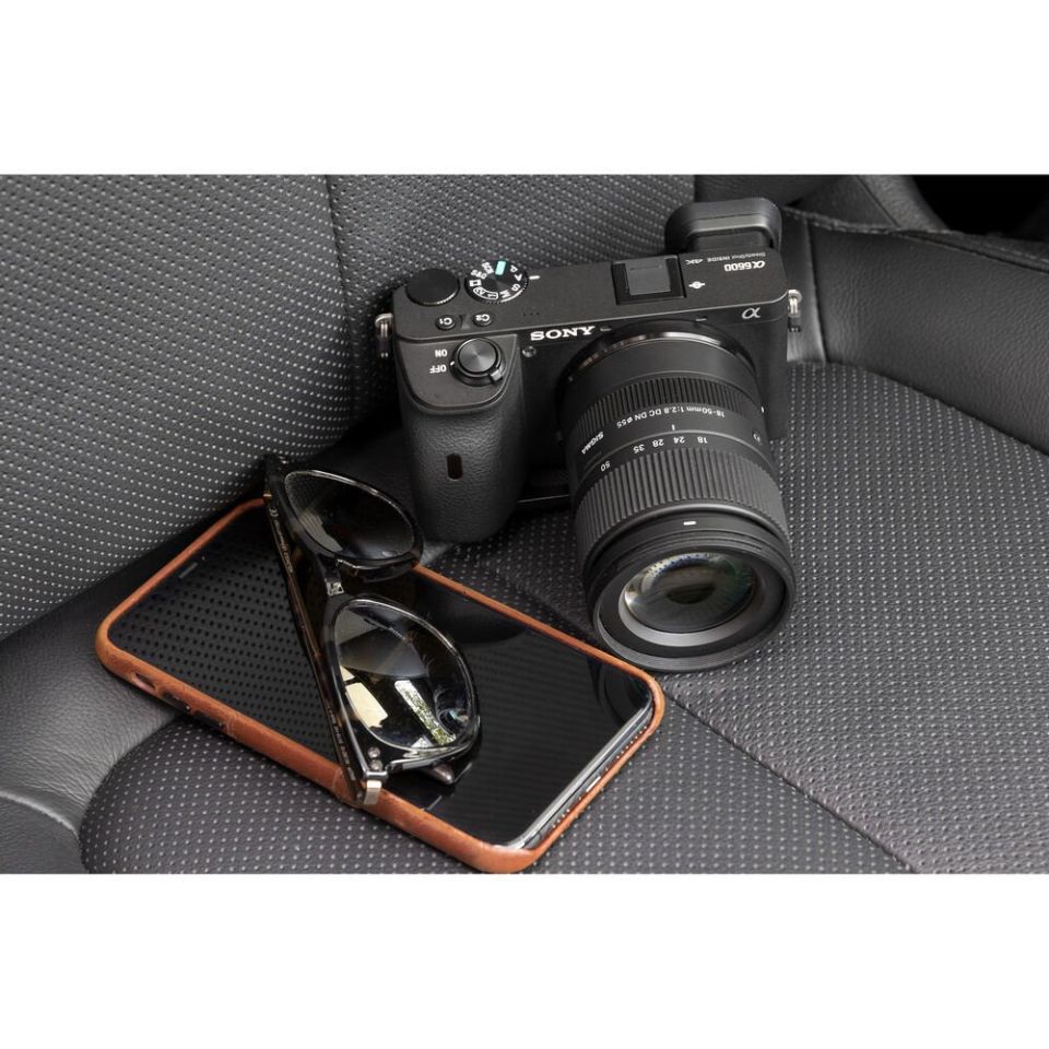 Sigma 18-50mm f/2.8 DC DN Lens ( Sony E Mount )