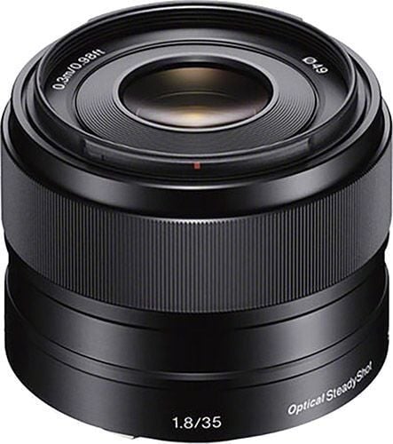 Sony A6700 Body + Sony SEL 35mm f/1.8 OSS Lens