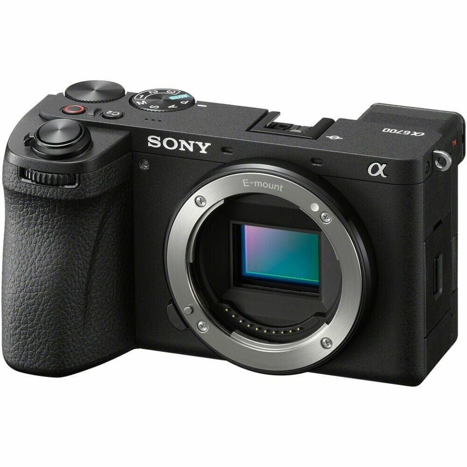 Sony A6700 Body + Sony SEL 35mm f/1.8 OSS Lens