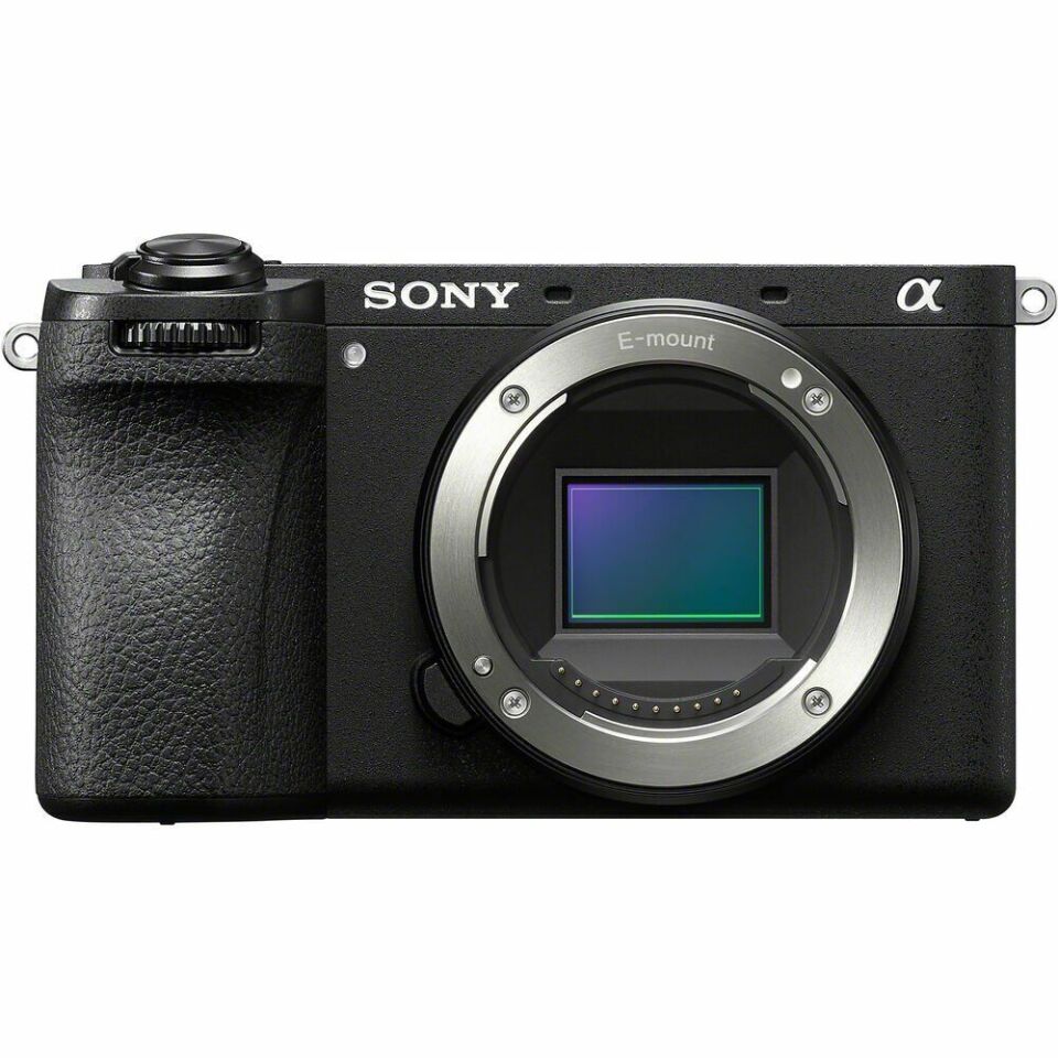 Sony A6700 Body + Sony SEL 35mm f/1.8 OSS Lens