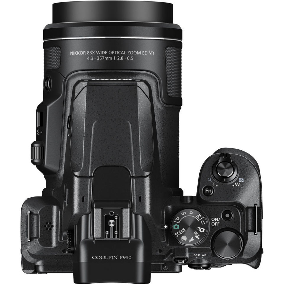 Nikon Coolpix P950 Dijital Fotoğraf Makinesi