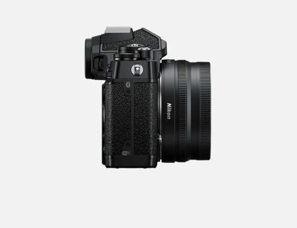Nikon Z fc + 16-50mm Aynasız Dijital Fotoğraf Makinesi (Siyah)