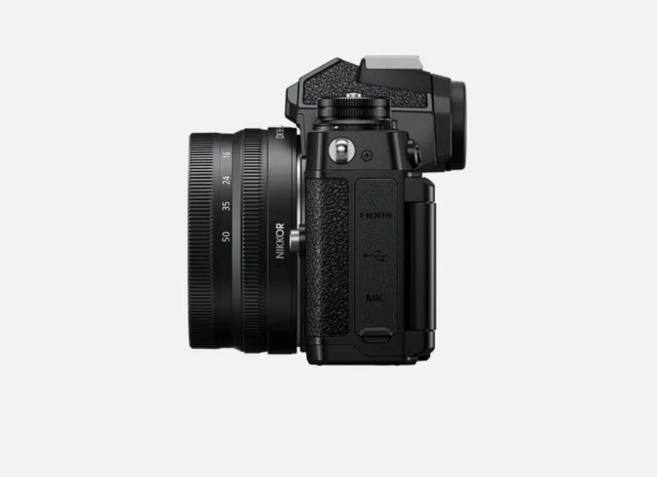 Nikon Z fc + 16-50mm Aynasız Dijital Fotoğraf Makinesi (Siyah)