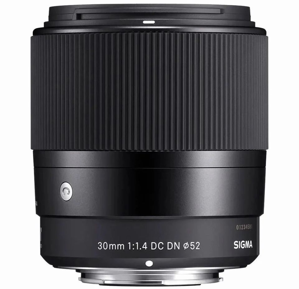 Sigma 30mm f/1.4 DC DN Lens (Canon RF Mount)
